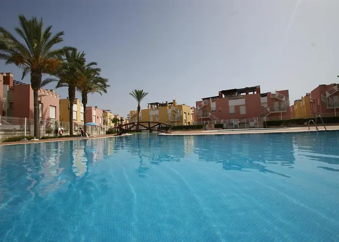 Apartamento En Vera A 300 M De La Playa, Con Patio Y Salida Directa A Calle